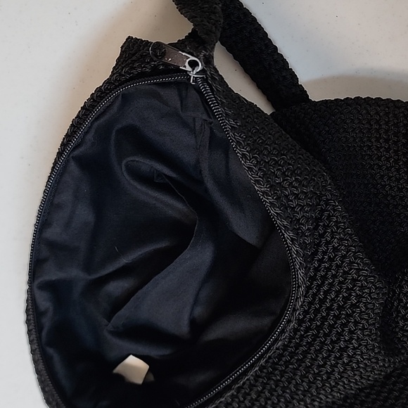 Black Crochet Purse with Zipper - Picture 4 of 5